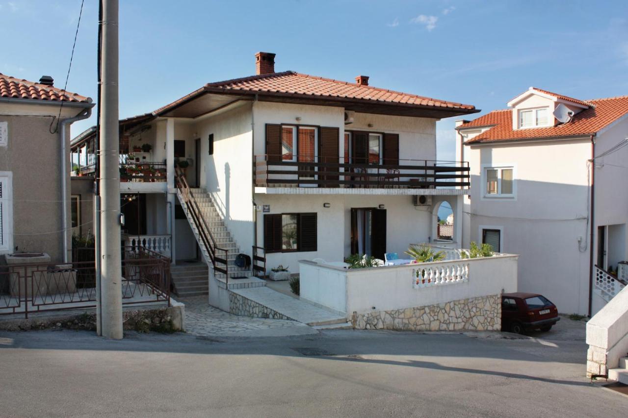 Apartment Vrbnik 5301B 외부 사진